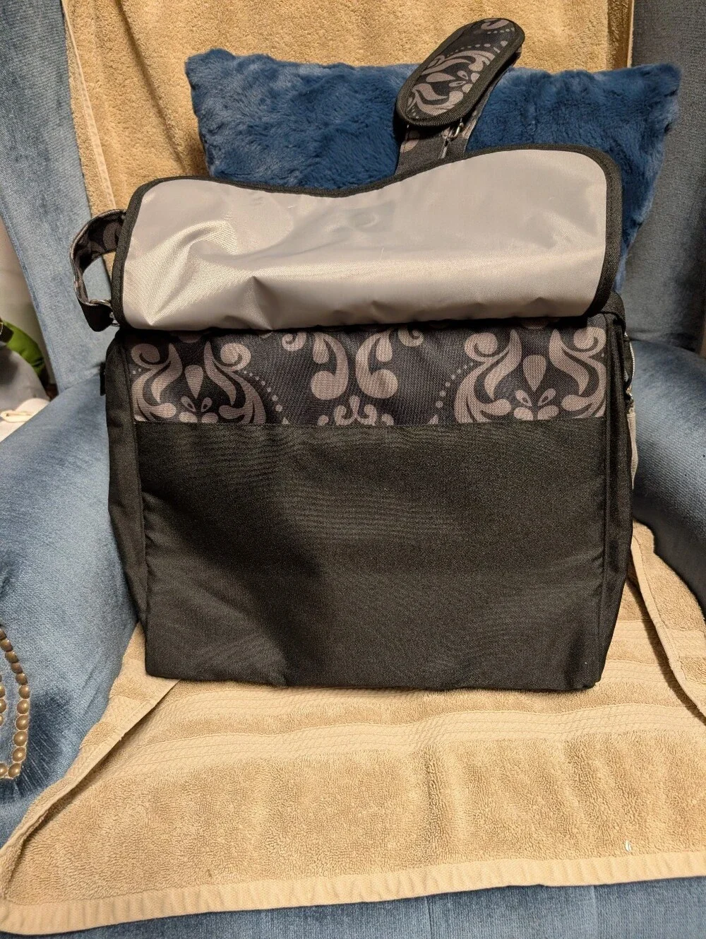 Demdaco Lilly Bit Diaper Bag Like New Damask